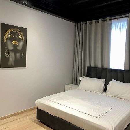 Primo Hotel Tirana Exteriör bild