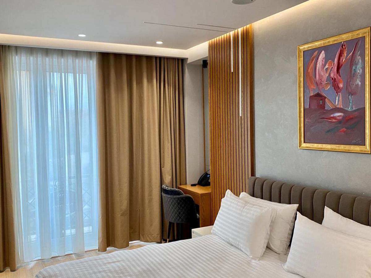Primo Hotel Tirana Exteriör bild