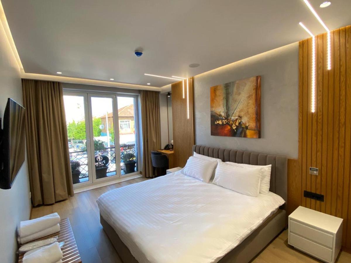 Primo Hotel Tirana Exteriör bild