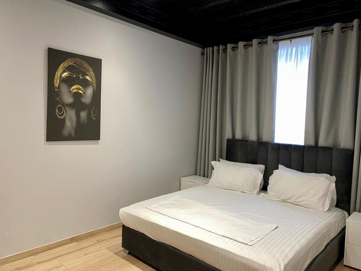 Primo Hotel Tirana Exteriör bild
